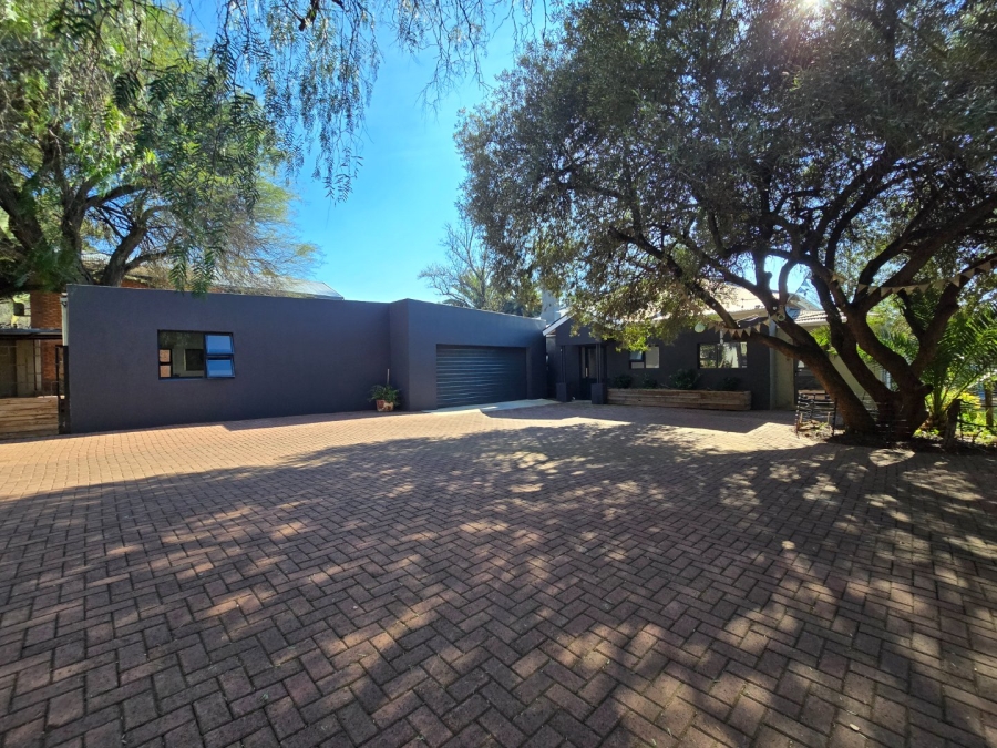 6 Bedroom Property for Sale in Waverley Free State